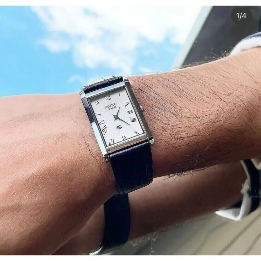 Vintage Style Seiko Quartz Mens Silver Watch & White accents W/ Leather Strap